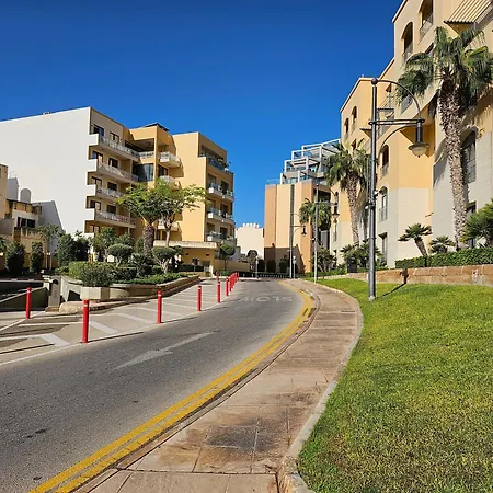 Apartament Stunning Seafront Portomaso St. Julian's