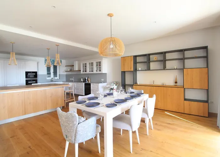 Stunning Seafront Portomaso Appartamento