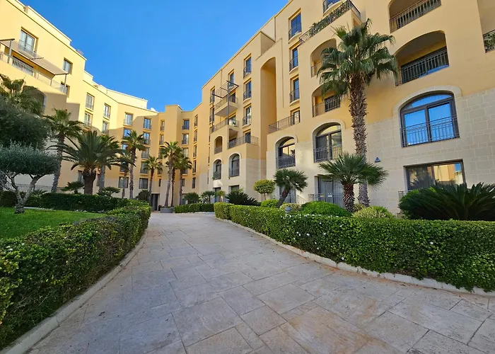 Stunning Seafront Portomaso Appartamento *