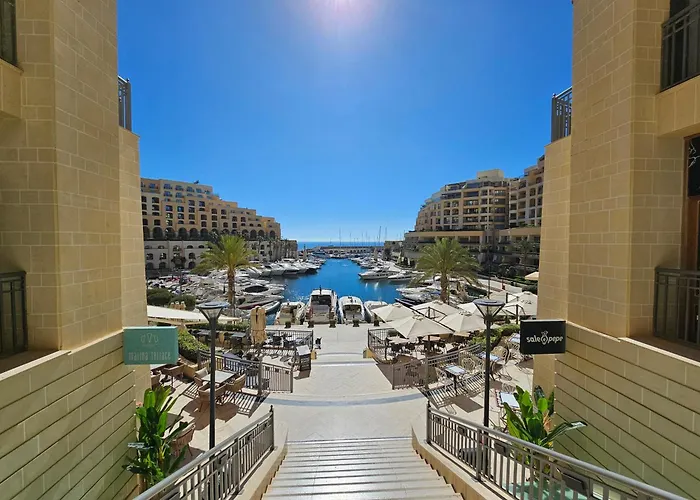 Appartamento Stunning Seafront Portomaso