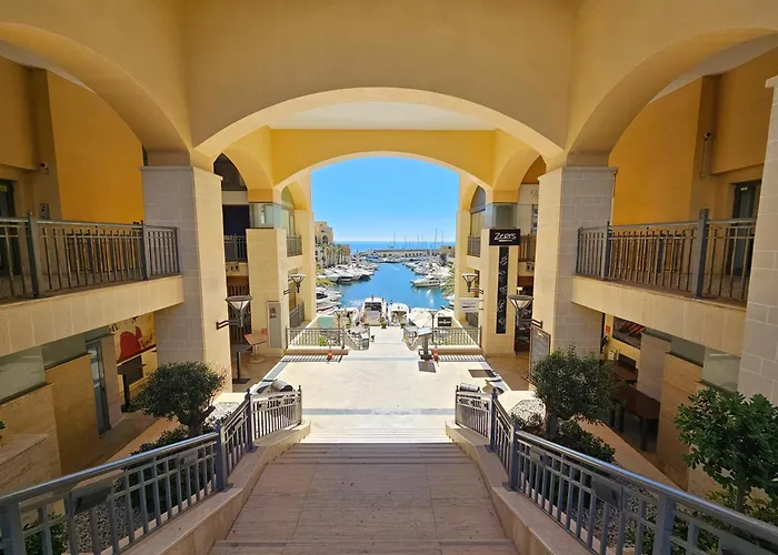 Stunning Seafront Portomaso San Giuliano