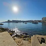 Stunning Seafront Portomaso Lägenhet St. Julian's