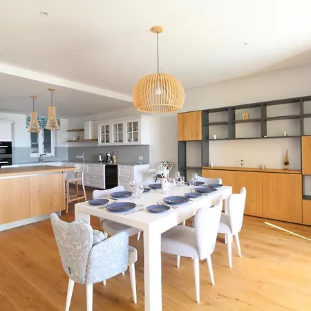 Stunning Seafront Portomaso Apartamento