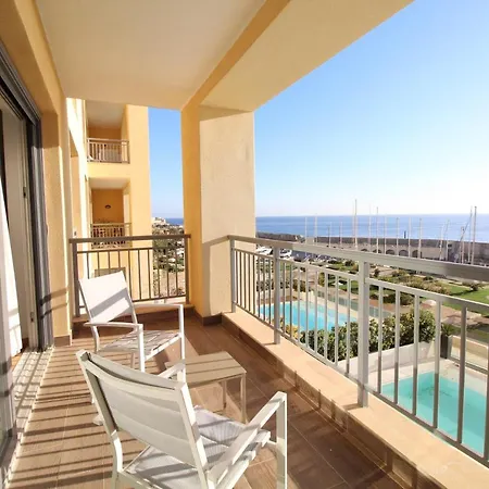 Stunning Seafront Portomaso Apartment San Ġiljan