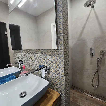 Stunning Seafront Portomaso San Ġiljan