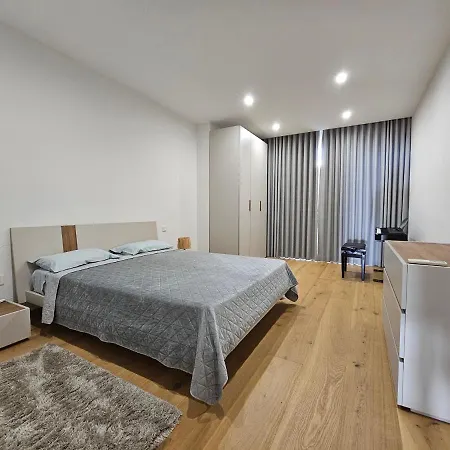 Apartment Stunning Seafront Portomaso San Ġiljan