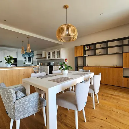 Stunning Seafront Portomaso Apartment