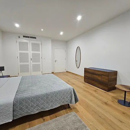 Stunning Seafront Portomaso Apartment San Ġiljan