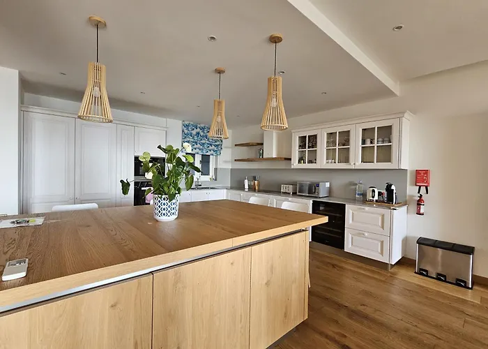 Stunning Seafront Portomaso