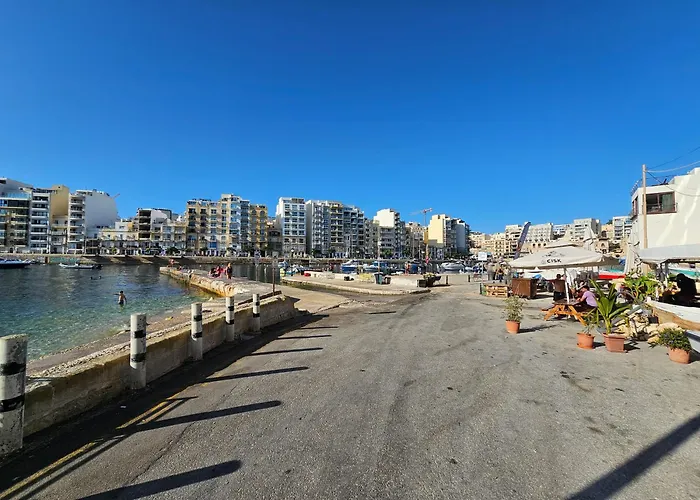 Διαμέρισμα Stunning Seafront Portomaso *
