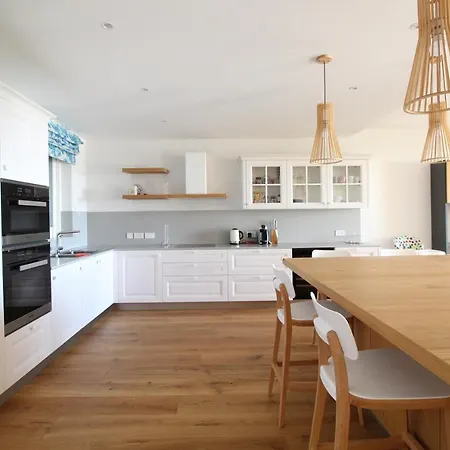 Daire Stunning Seafront Portomaso