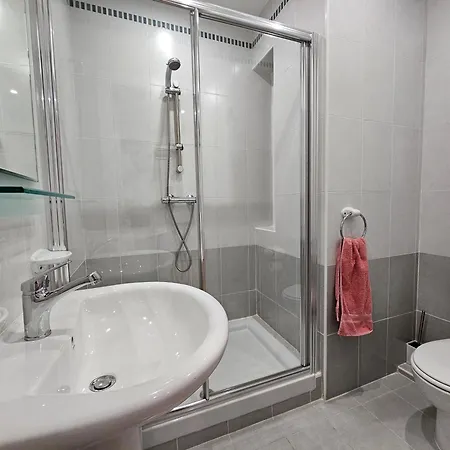 Stunning Seafront Portomaso