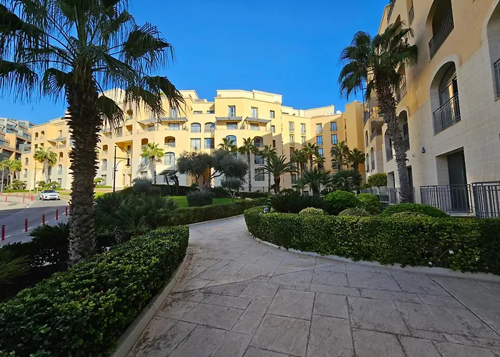 Stunning Seafront Portomaso * St. Julian's