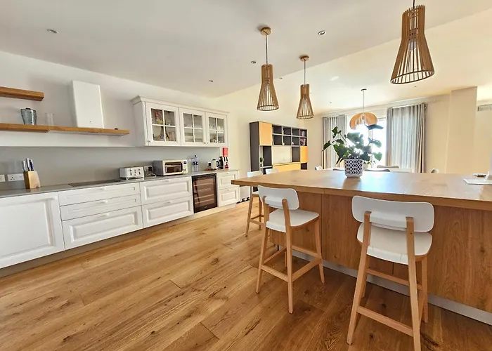 Lägenhet Stunning Seafront Portomaso *